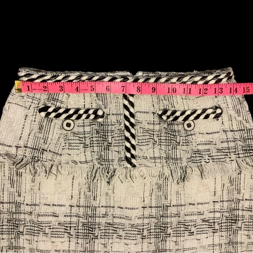 LUNA BLACK & WHITE WITH GOLD METALLIC FIBRES / PLAID/ TWEED MINI SKIRT/ Size M - Picture 7 of 10
